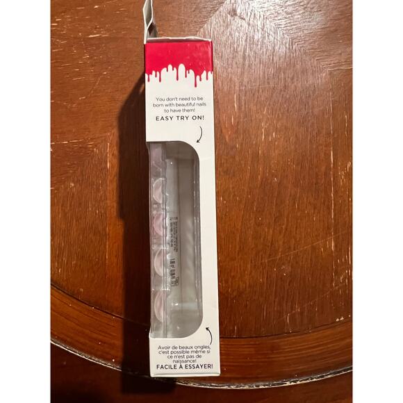 Sally Hansen Perfect Manicure Halloween Press on Nails in Plas-mania - Picture 2 of 4